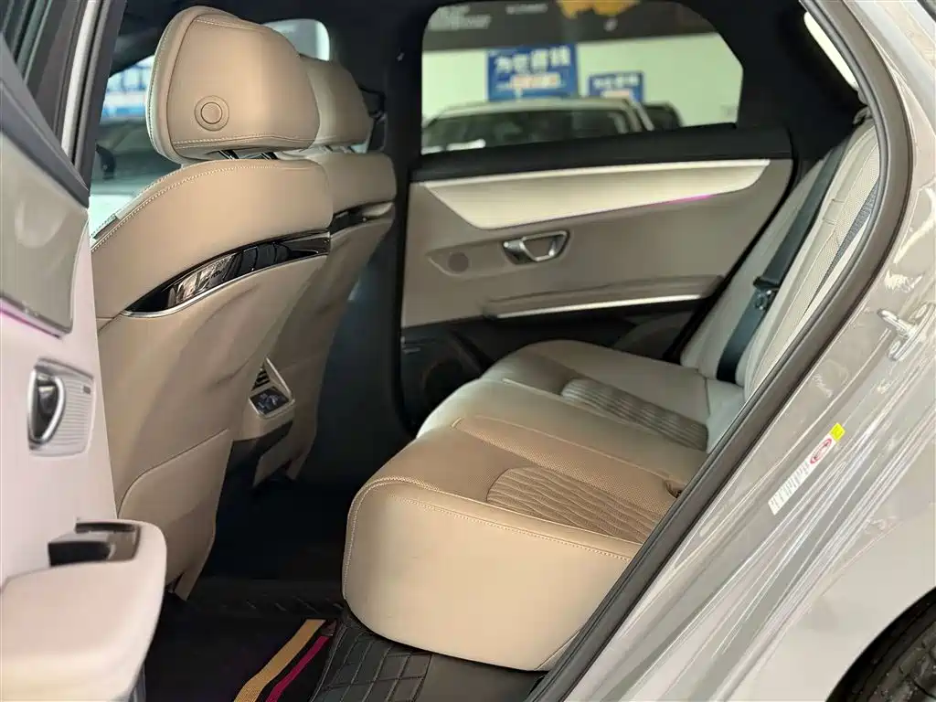 BYD Han EV 605KM Prestige 2024 - thumbnail 19