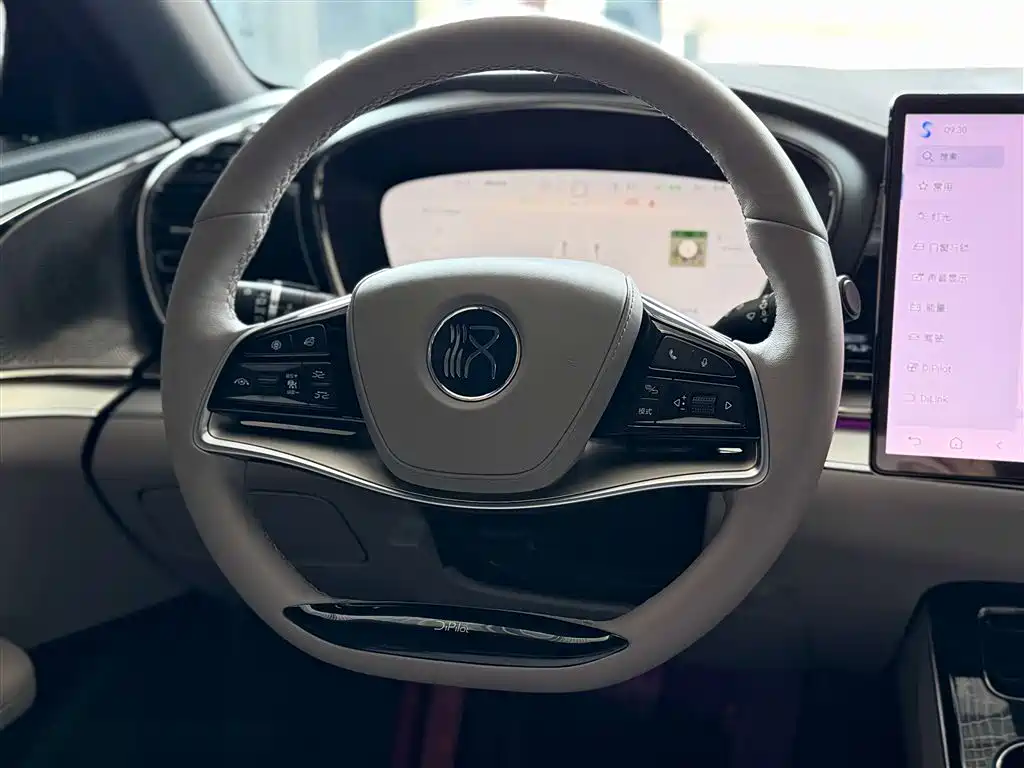 BYD Han EV 605KM Prestige 2024 - thumbnail 25