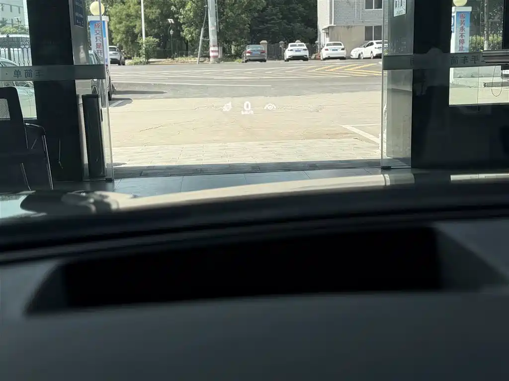 BYD Han EV 605KM Prestige 2024 - thumbnail 28