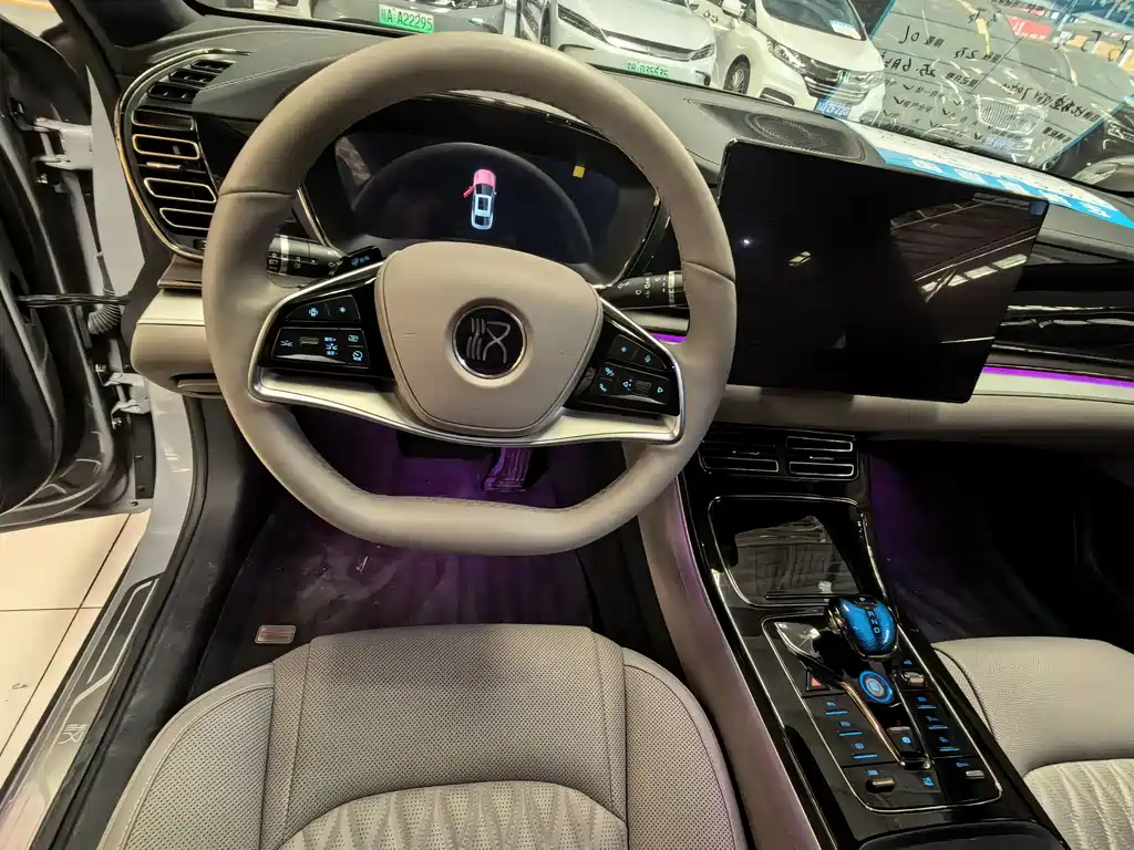 BYD Han EV 701KM Premium 2025 - thumbnail 5