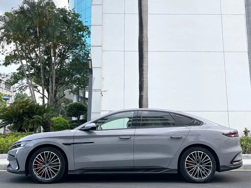 BYD BYD Han 2025 EV 701KM LiDAR Intelligent Driving Edition 2024 - thumbnail 3