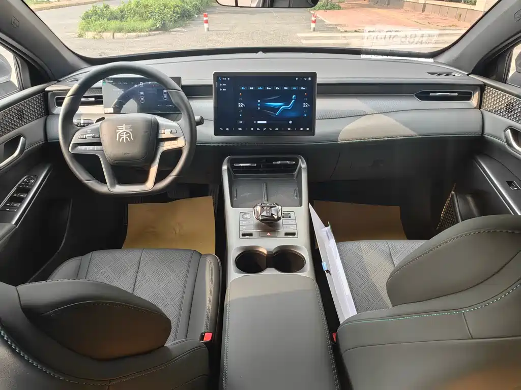 BYD Qin PLUS EV 510KM Leading Edition 2025 - thumbnail 5