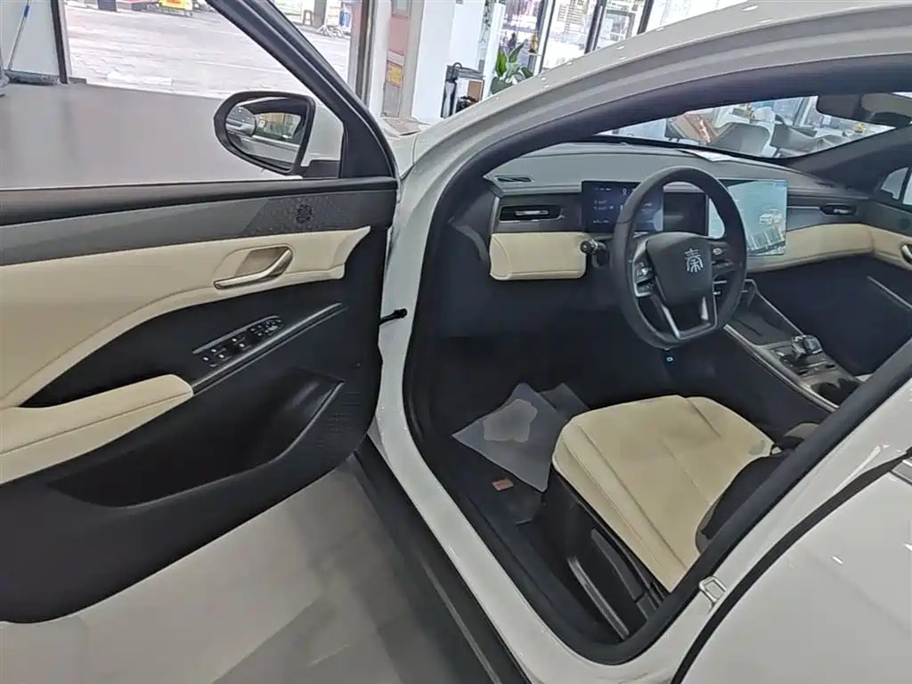 BYD Qin PLUS 2025 EV 510KM Leading 2025 - thumbnail 16