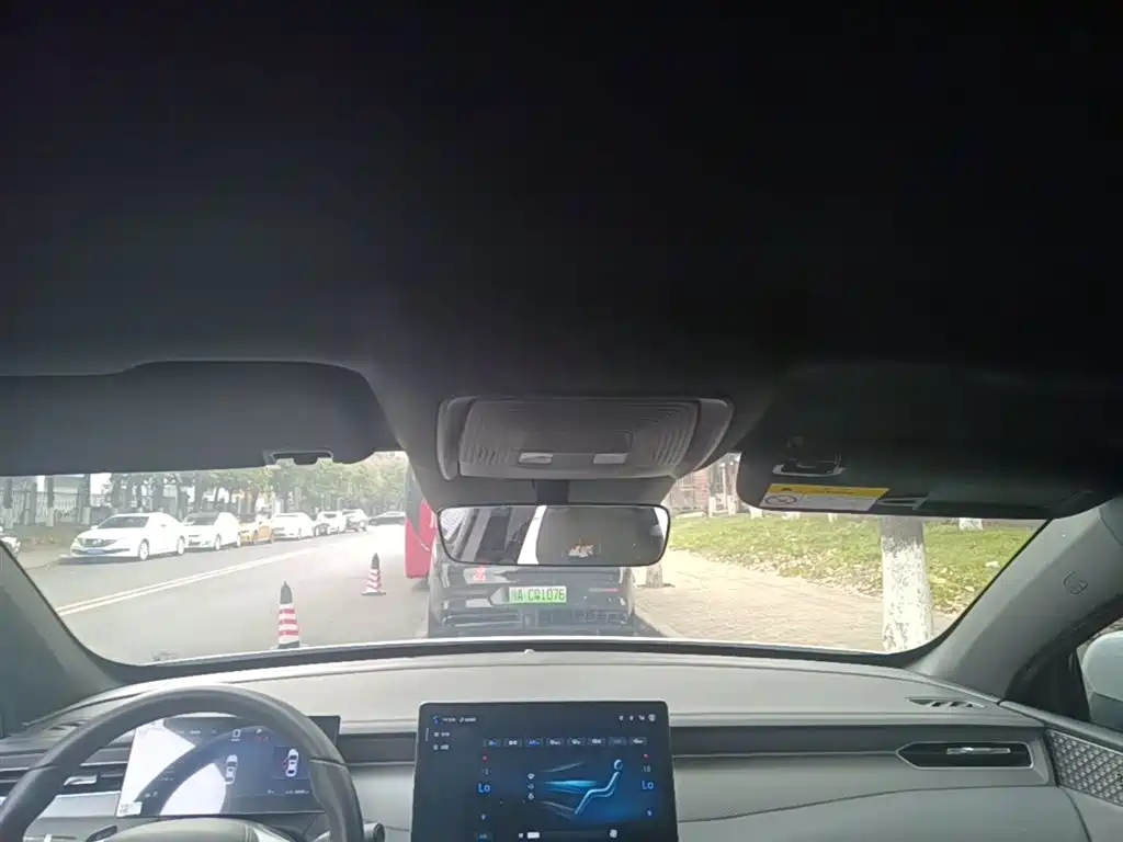 BYD Qin PLUS EV 510KM 2025 - thumbnail 18