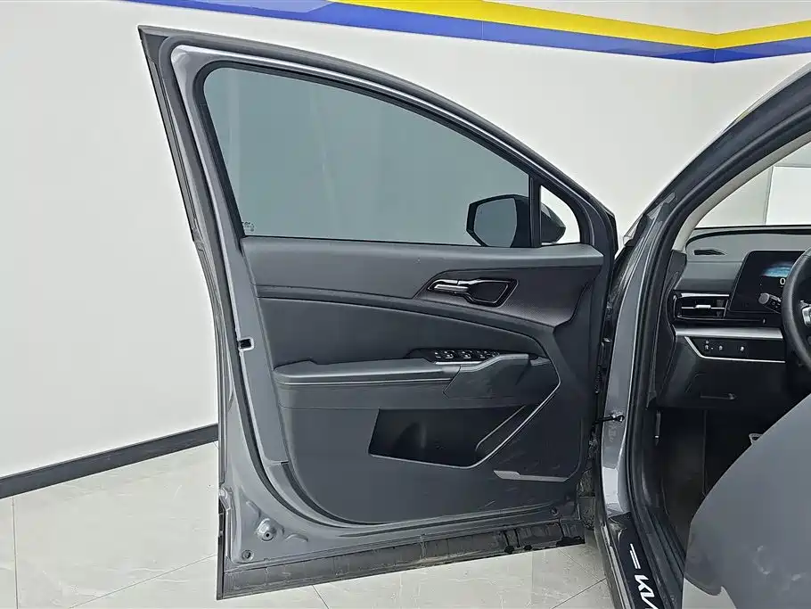 Kia Sportage 2023 2.0T FWD Prestige Edition 2024 - thumbnail 7