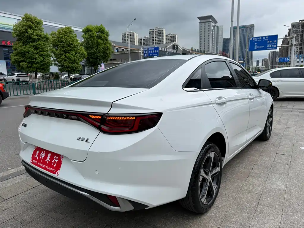 Geely Auto Emgrand L 2023 - thumbnail 4