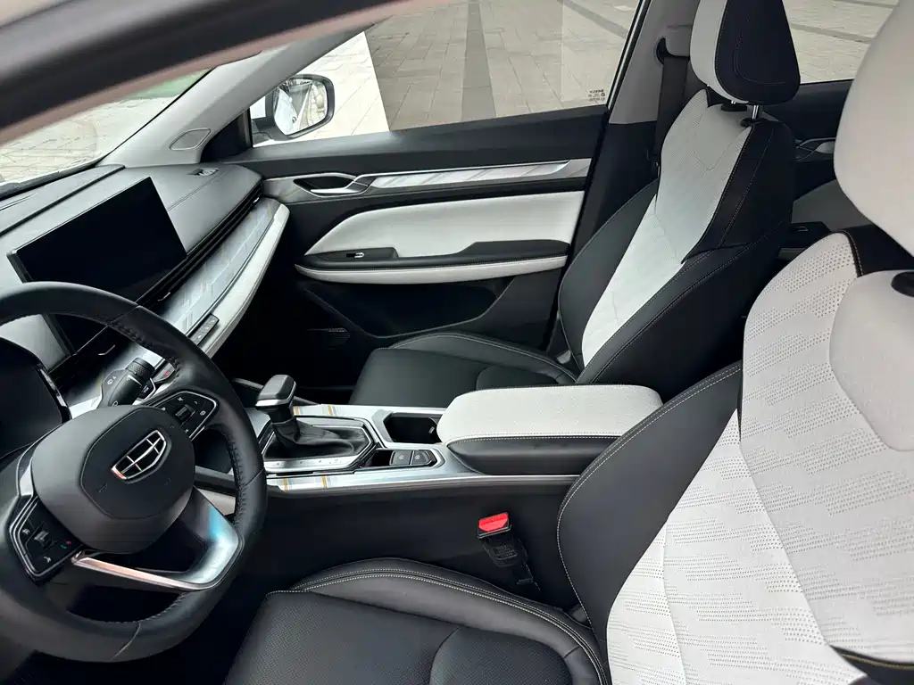 Geely Auto Geely Emgrand L 2022 1.4T CVT Flagship 2022 - thumbnail 7