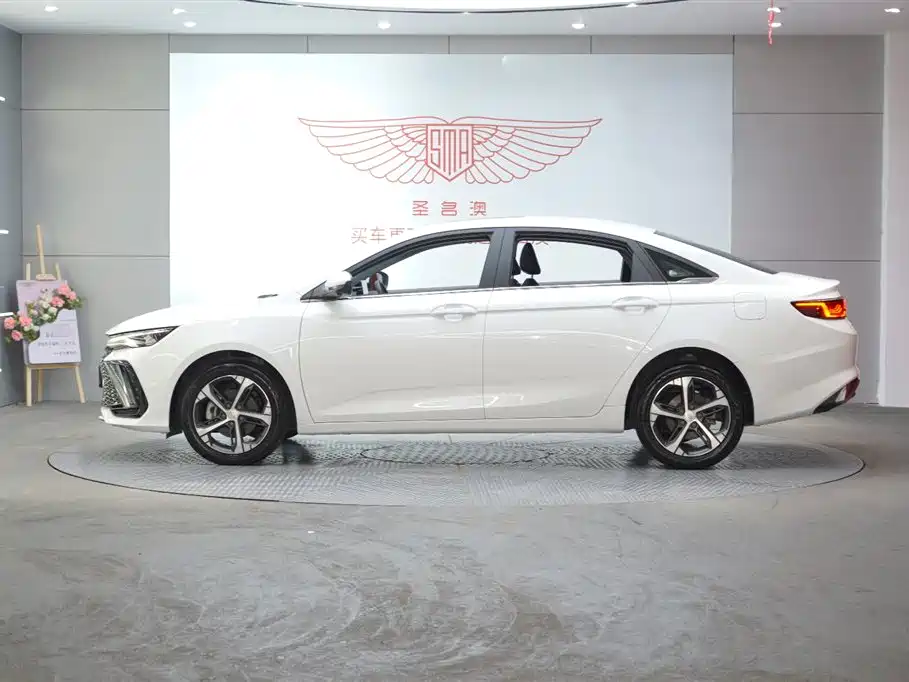Geely Auto Geely Emgrand L 2022 1.4T CVT Flagship 2022 - thumbnail 4