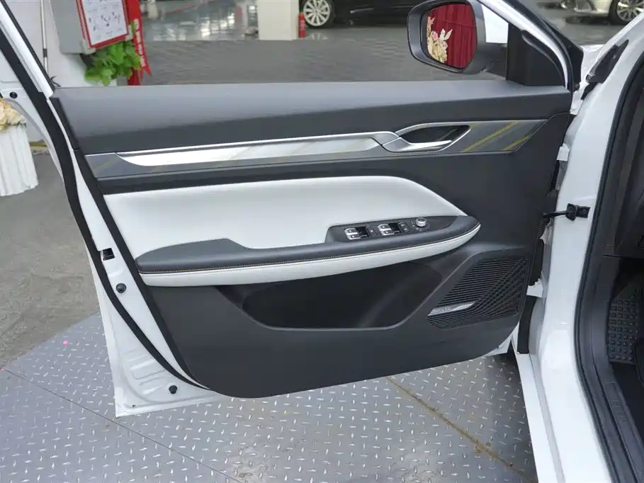Geely Auto Geely Emgrand L 2022 1.4T CVT Flagship 2022 - thumbnail 17