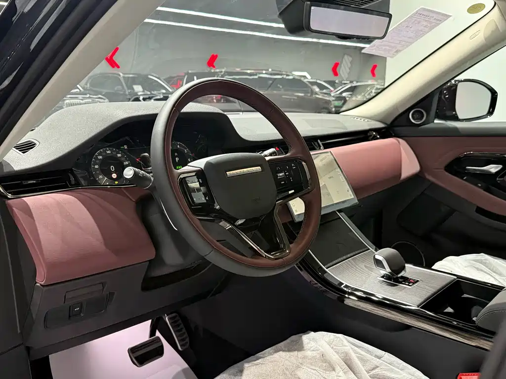 Land Rover Range Rover Evoque L SE 2026 - thumbnail 8