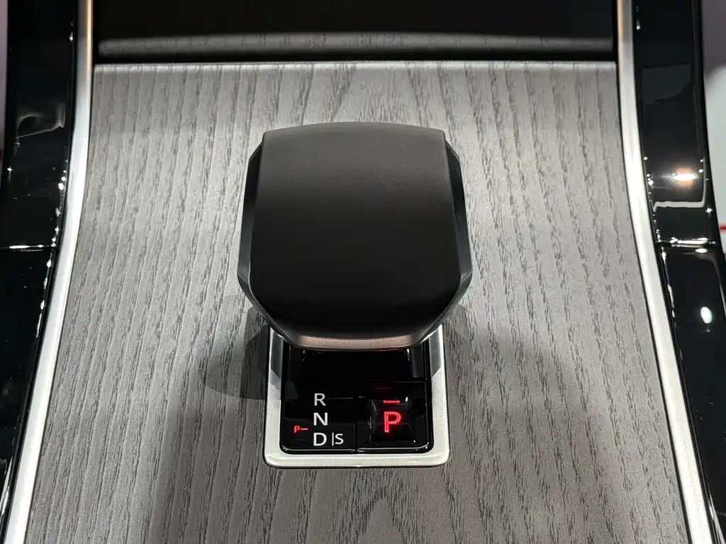 Land Rover Range Rover Evoque L SE 2026 - thumbnail 13