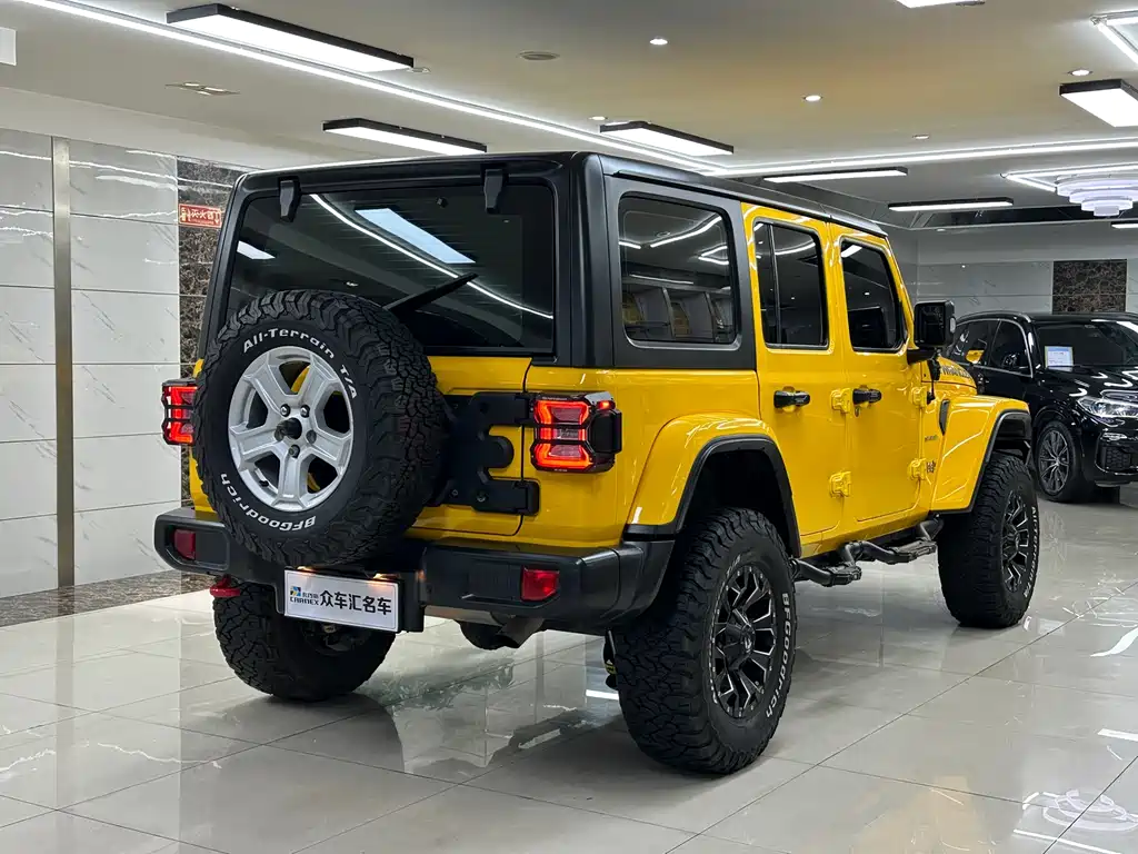 Jeep Wrangler 2.0T Sahara 4-Door 2019 - thumbnail 4