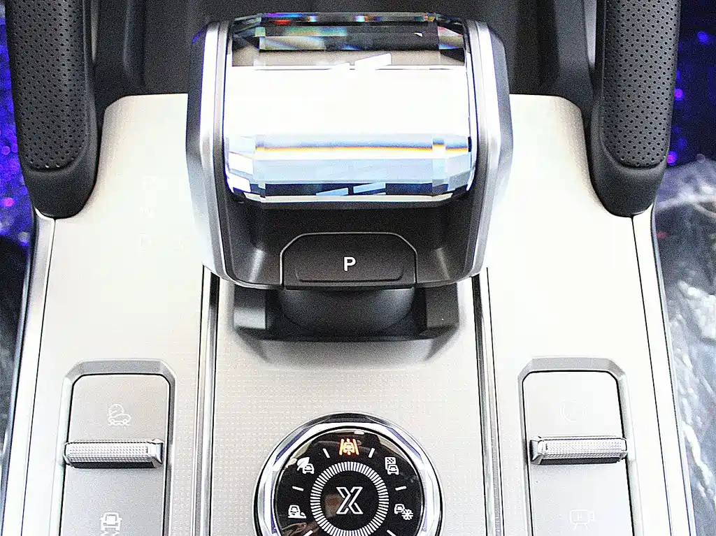 Jetour Jetour Traveler 2.0TD XWD Discovery 2026 - thumbnail 9