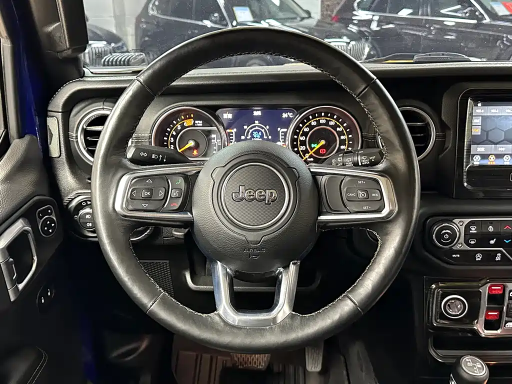 Jeep Wrangler 2.0T Sahara 4-Door 2019 - thumbnail 15