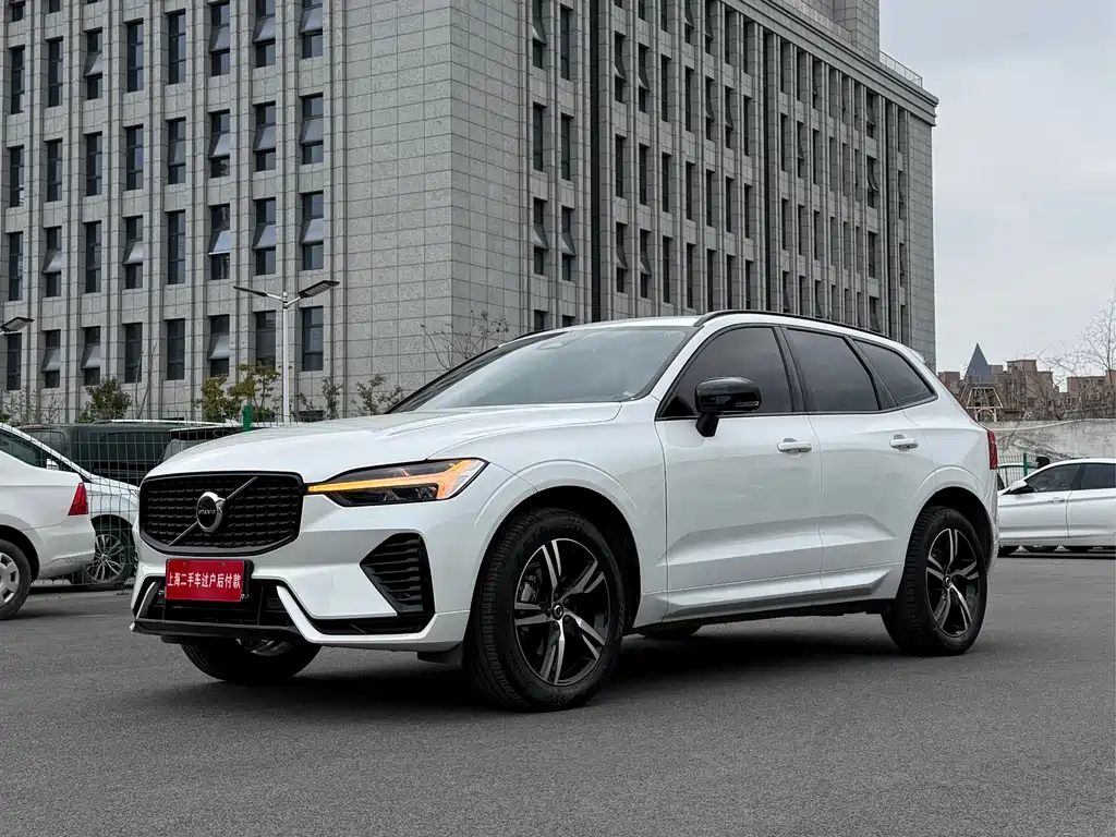 Volvo Volvo XC60 2022 B5 AWD R-Design 2022 - thumbnail 2