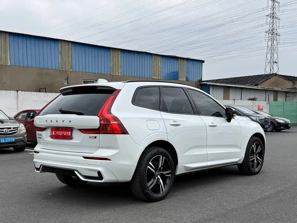 Volvo Volvo XC60 2022 B5 AWD R-Design 2022 - thumbnail 28