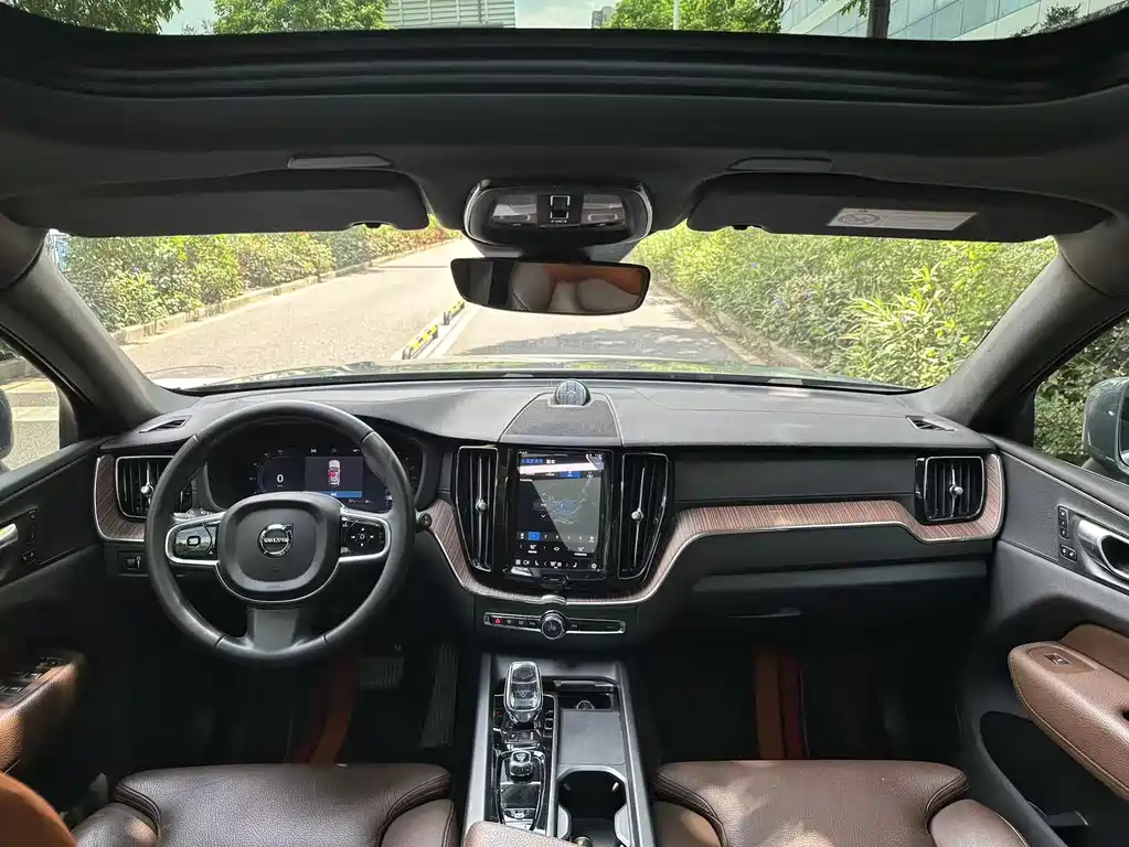 Volvo Volvo XC60 B5 AWD 2021 - thumbnail 6