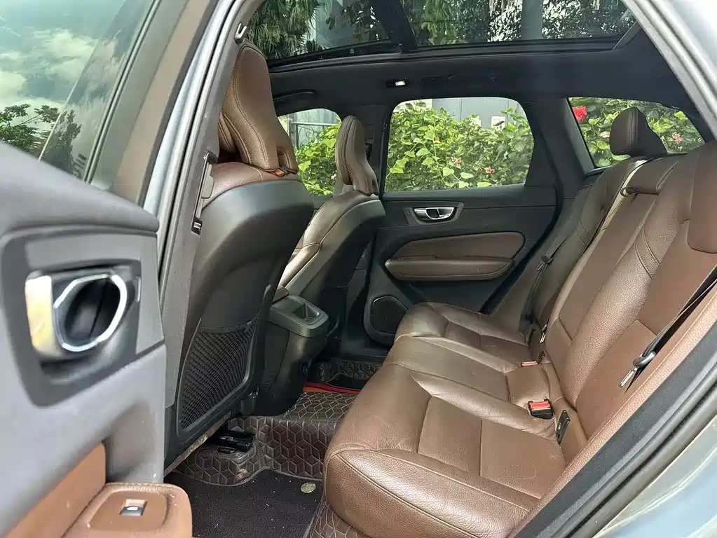 Volvo Volvo XC60 B5 AWD 2021 - thumbnail 11