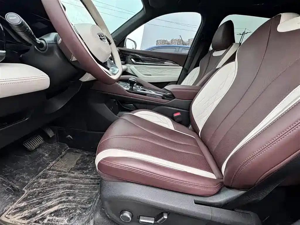 Geely Auto Geely Xingyue L 2.0TD DCT EVO FWD Comfort 2022 - thumbnail 4