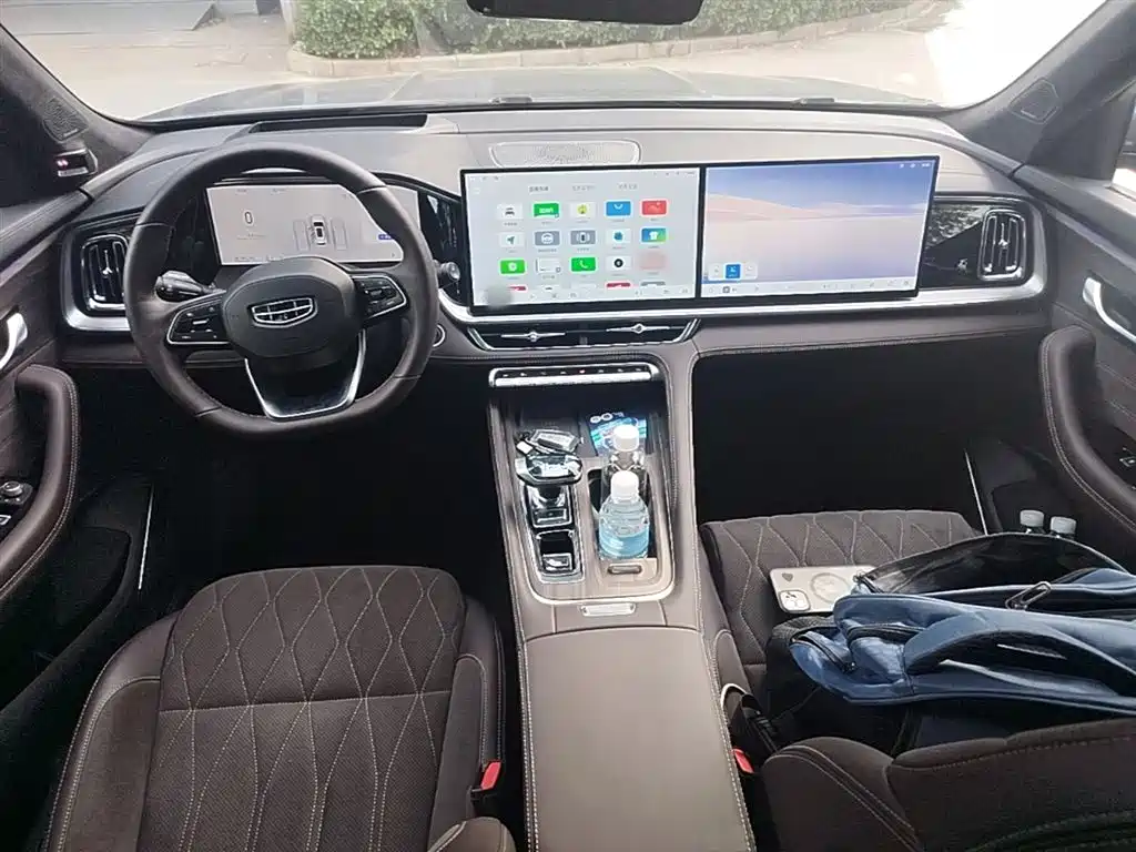 Geely Auto Geely Xingyue L 2026 Dongfang Yao 2.0TD Automatic Wangyue Edition 2025 - thumbnail 16