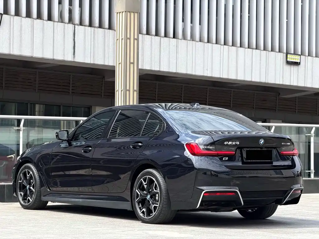BMW BMW i3 2024 eDrive 40 L Shadow Night Package 2023 - thumbnail 8