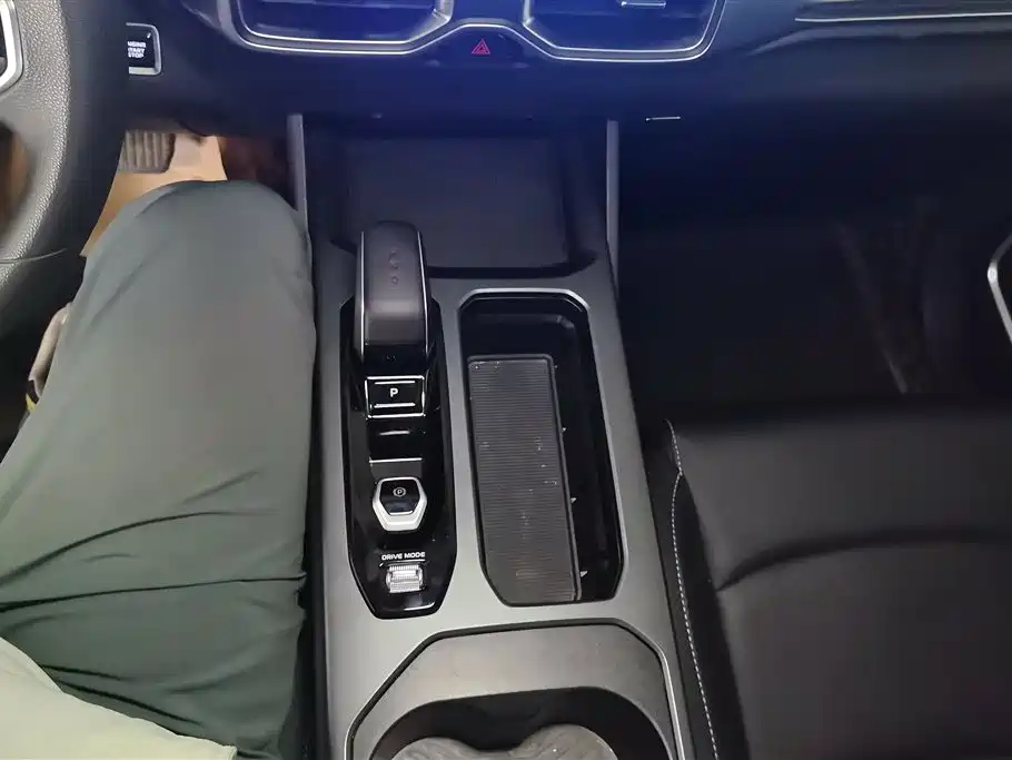 Geely Radar Geely Radar King Kong 2025 PHEV AWD Standard Box 2025 - thumbnail 16
