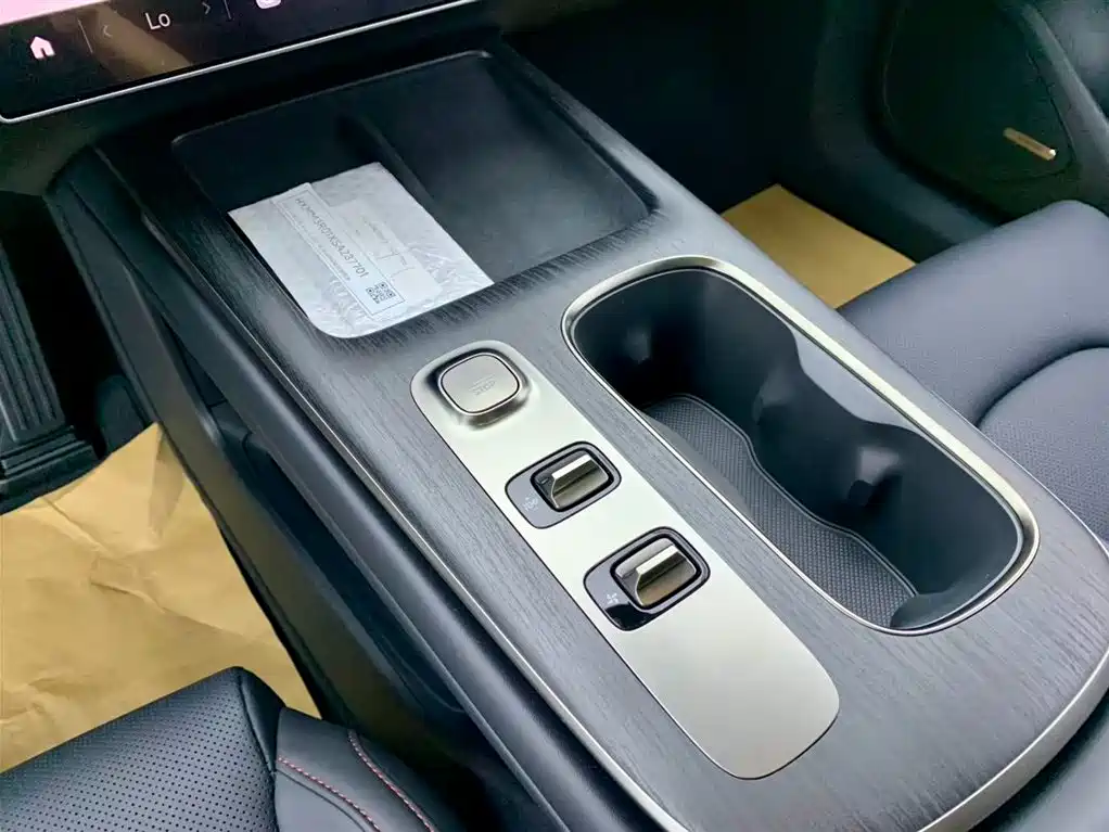 Xiaomi Auto Xiaomi SU7 2024 RWD Long Range Advanced Intelligent Driving Pro 2025 - thumbnail 24