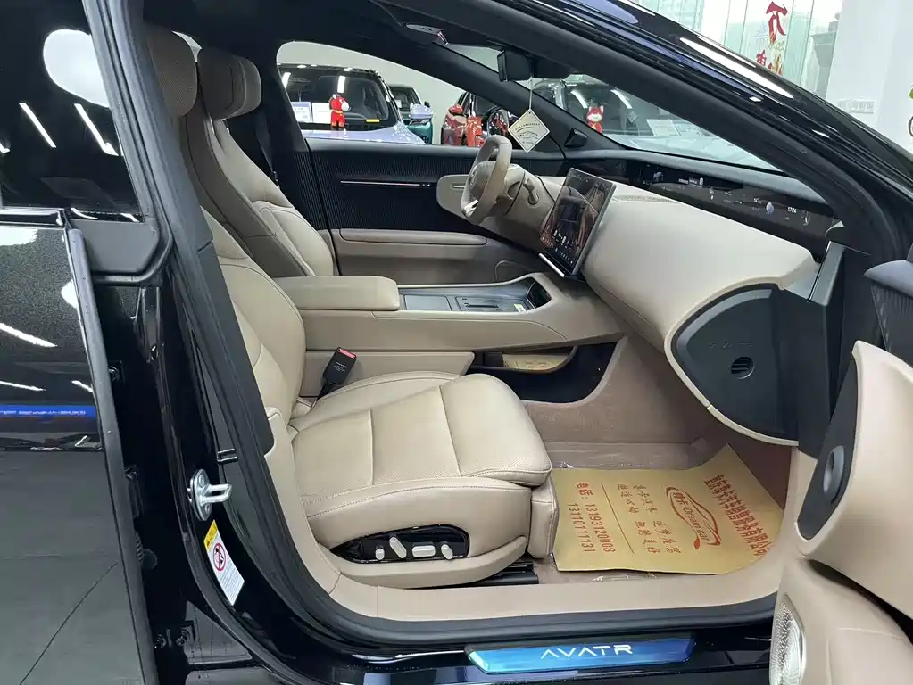 Avatr Avatr 12 2026 Ultra AWD EV Edition 2025 - thumbnail 8