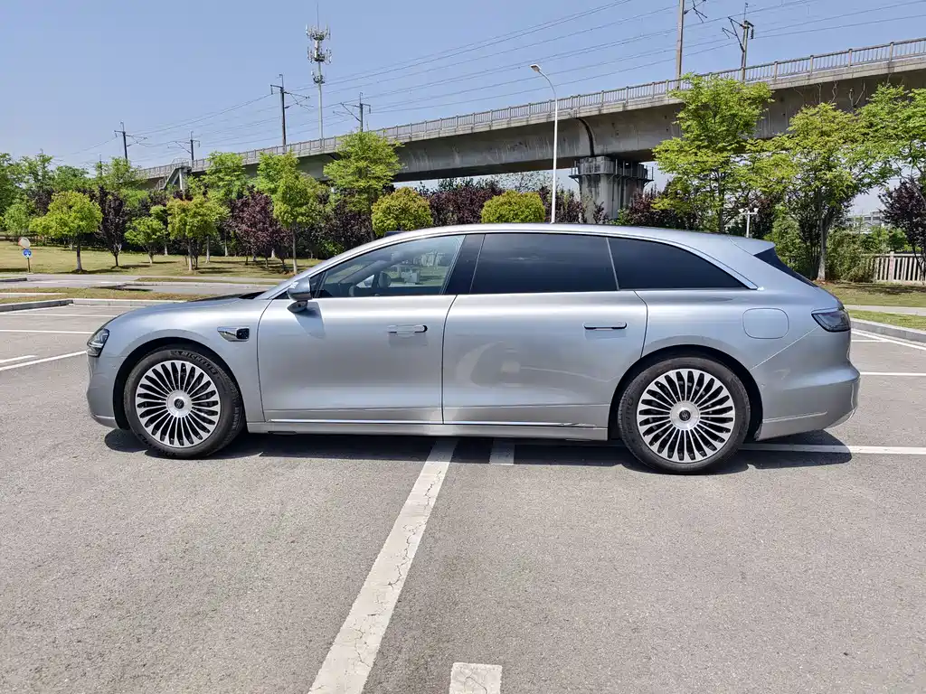 Stelato Stelato S9T 2025 Pure Electric AWD Ultra 192-line LiDAR 2025 - thumbnail 4