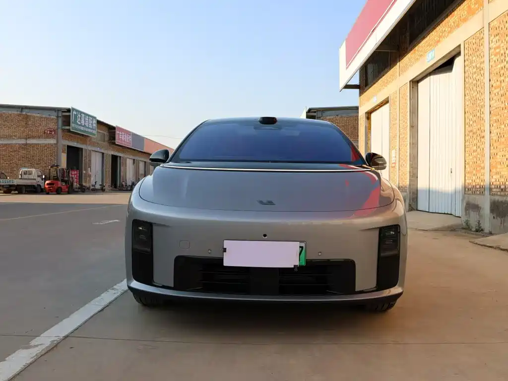 Li Auto Li Auto i8 2025 Standard Edition 2025 - thumbnail 2