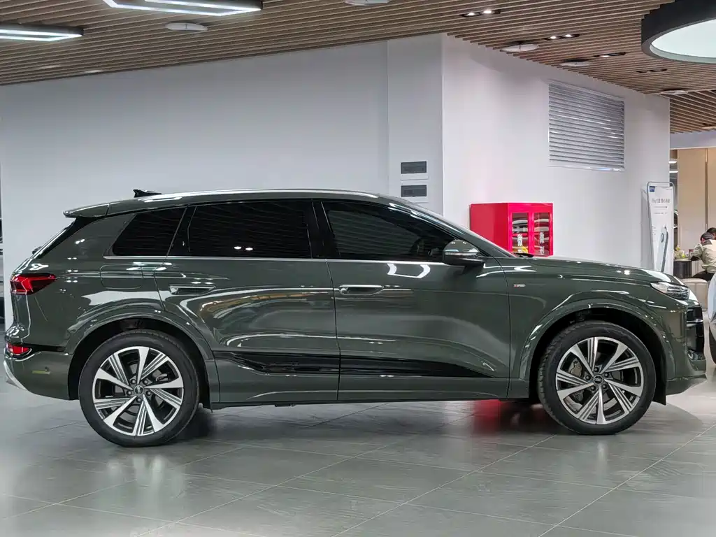 Audi Audi Q6L e-tron 2026 Long Range 2025 - thumbnail 5