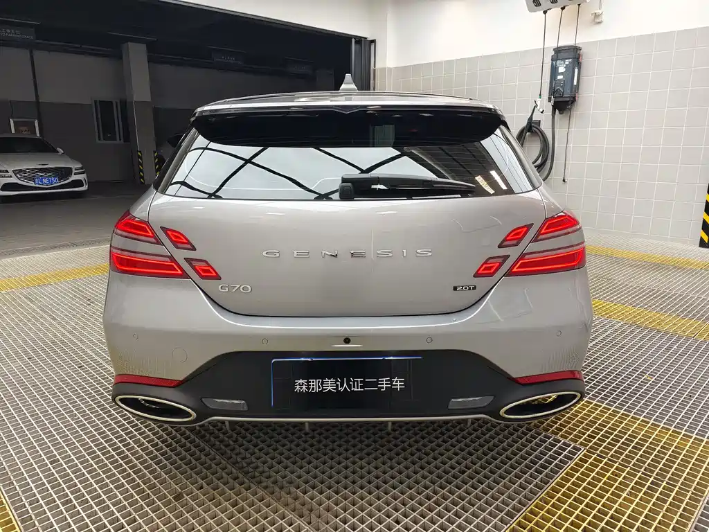 Genesis Genesis G70 2.0T Shooting Brake RWD Luxury 2025 - thumbnail 3