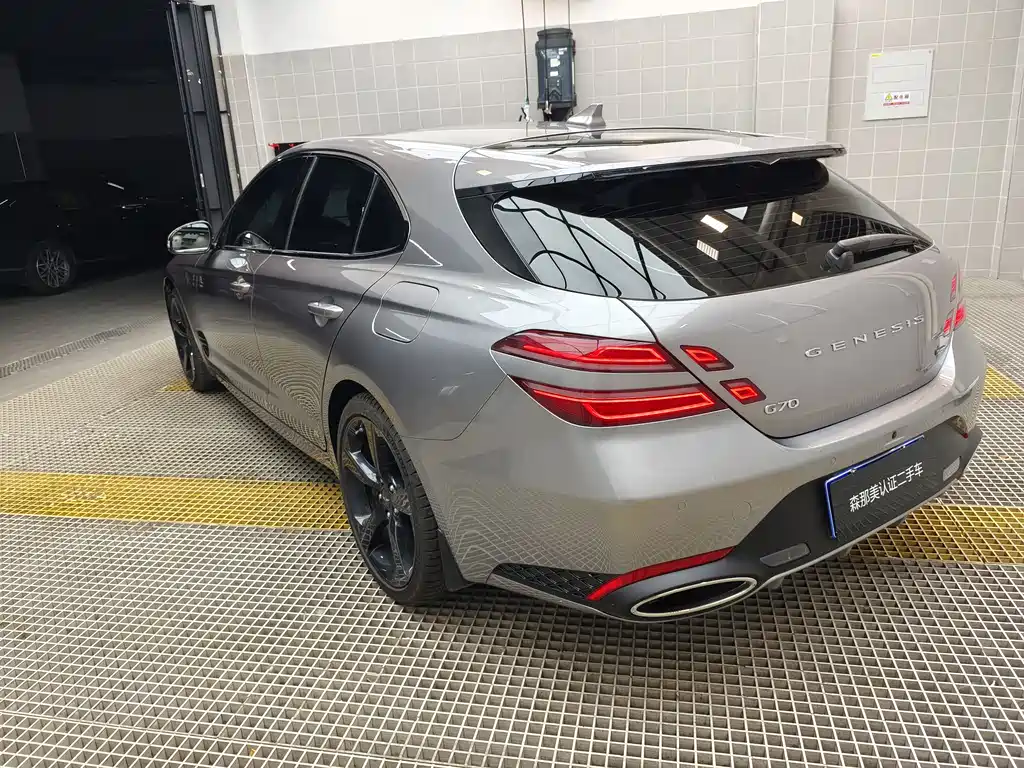 Genesis Genesis G70 2.0T Shooting Brake RWD Luxury 2025 - thumbnail 5