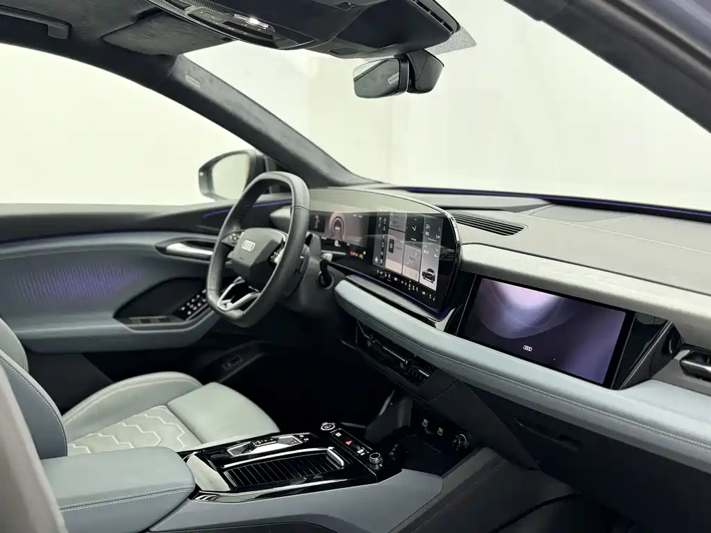 Audi Audi Q6L e-tron 2026 Launch Navigator Edition 2025 - thumbnail 11