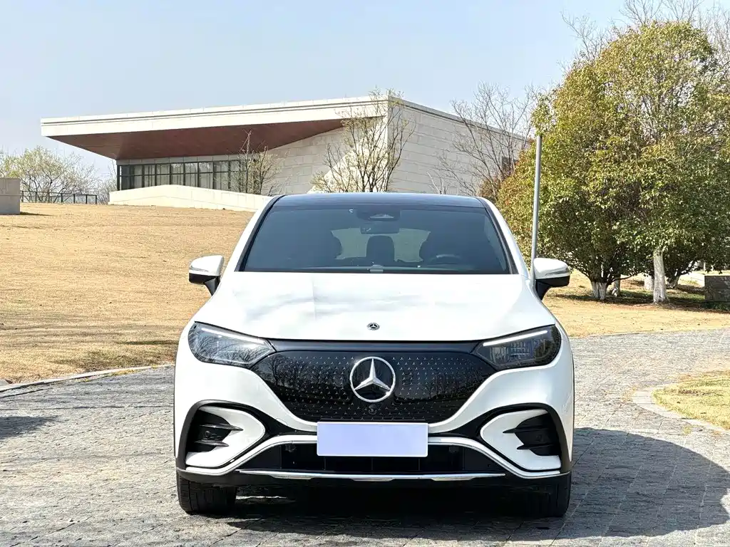 Mercedes-Benz Mercedes-Benz EQE SUV 500 4MATIC 2025 - thumbnail 2