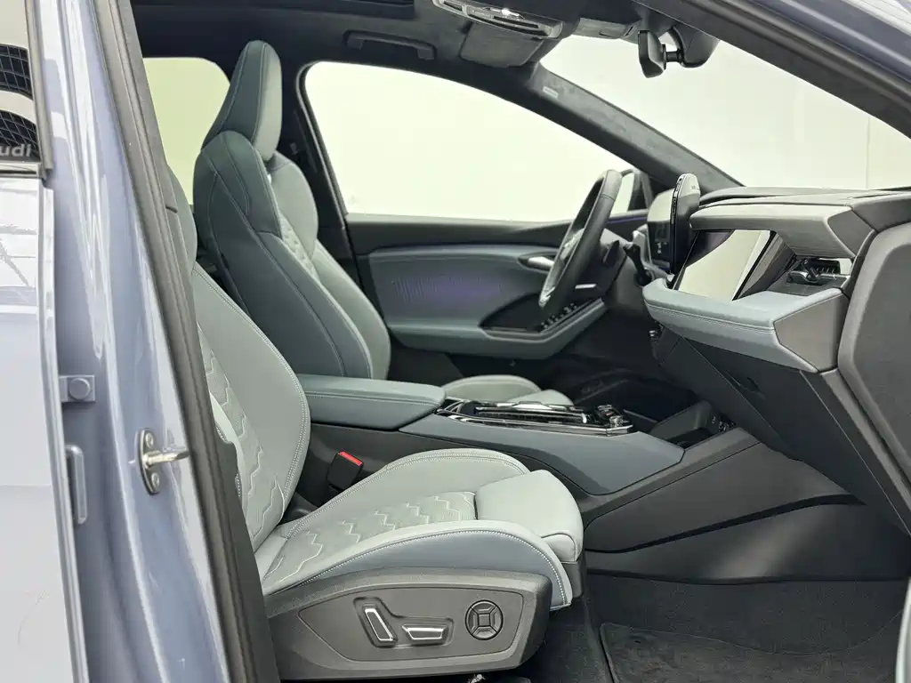 Audi Audi Q6L e-tron 2026 Launch Navigator Edition 2025 - thumbnail 22