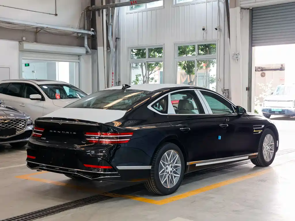 Genesis Genesis G80 2.5T RWD Luxury 2026 - thumbnail 5