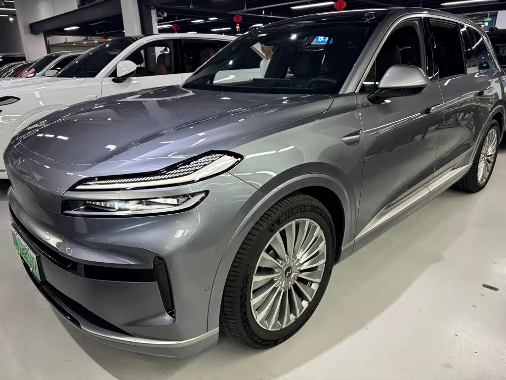 Onvo Onvo L90 2025 Ultra 6-Seater 2025