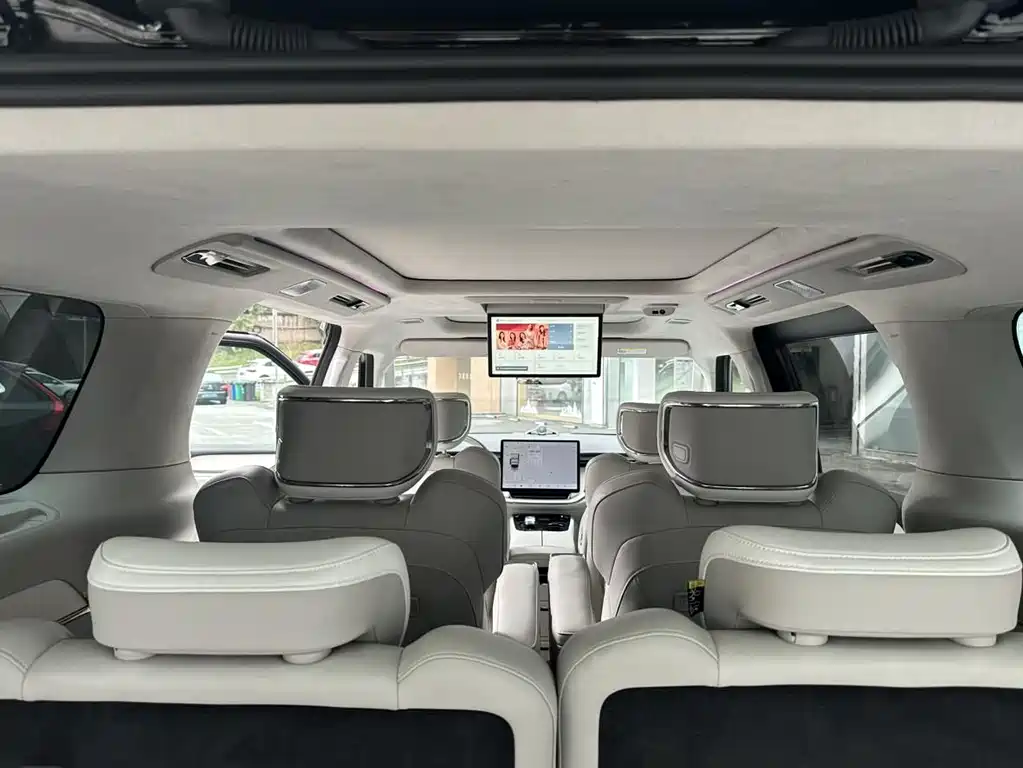 Volvo Volvo EM90 2025 Ultra 6-Seater 2024 - thumbnail 12