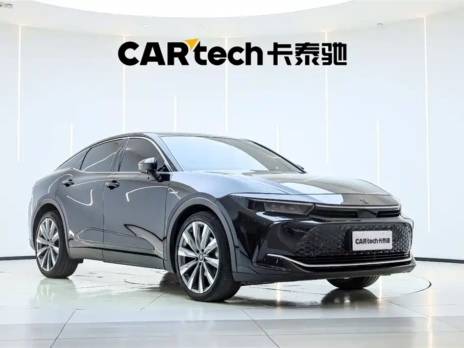 Toyota Toyota Crown SportCross 2023 2.5L SportCross HEV FWD Premium Edition 2024 - thumbnail 5