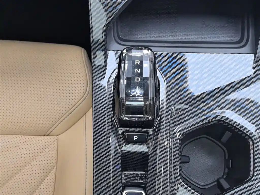 Geely Auto Geely Boyue L 2023 1.5TD DCT Prestige Edition 2023 - thumbnail 13