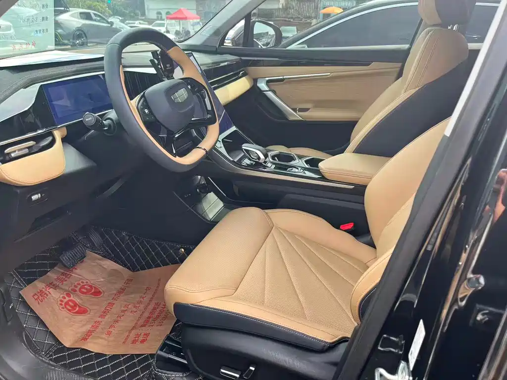 Geely Auto Geely Boyue L 2023 1.5TD DCT Luxury Edition 2023 - thumbnail 4