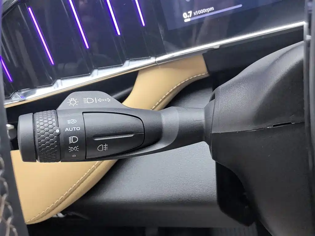 Geely Auto Geely Boyue L 2023 1.5TD DCT Prestige Edition 2023 - thumbnail 21