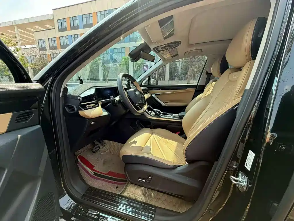 Geely Auto Boyue L 1.5TD DCT Luxury 2023 - thumbnail 4