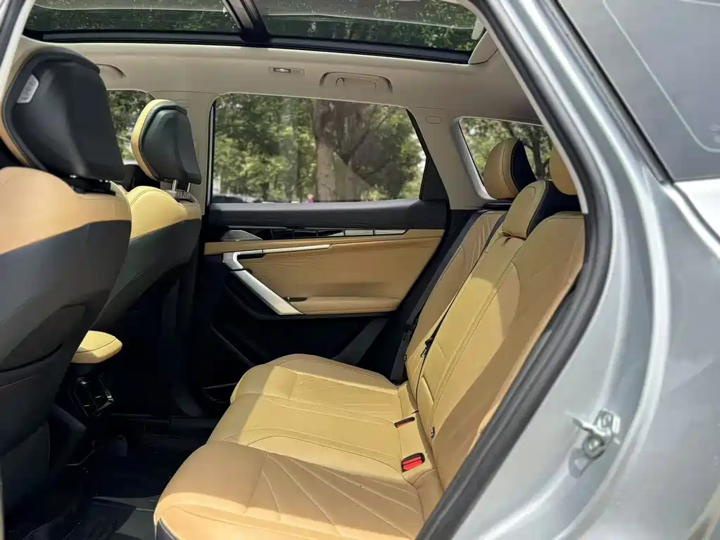 Geely Auto Geely Boyue L 2023 1.5TD DCT Premium Edition 2022 - thumbnail 5