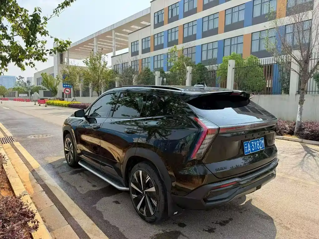 Geely Auto Boyue L 1.5TD DCT Luxury 2023 - thumbnail 7