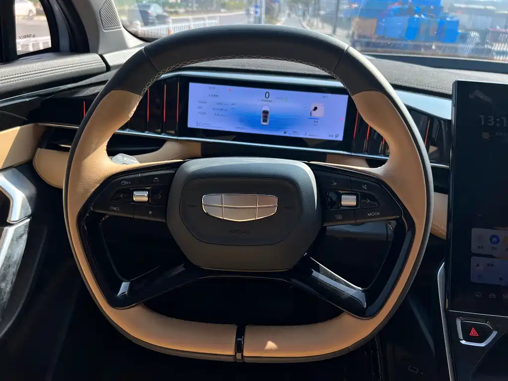 Geely Auto Geely Boyue L 1.5TD DCT Premium 2022 - thumbnail 13