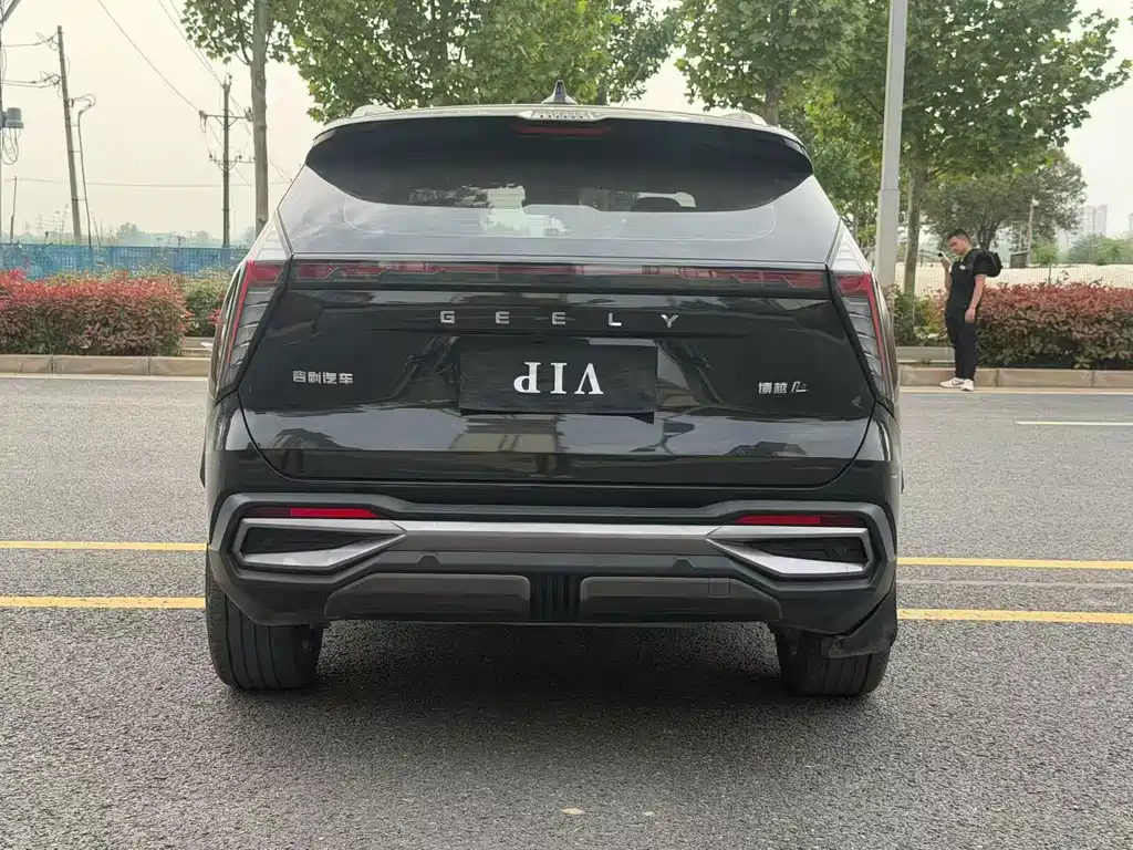 Geely Auto Geely Boyue L 2023 1.5TD DCT Luxury Edition 2023 - thumbnail 8