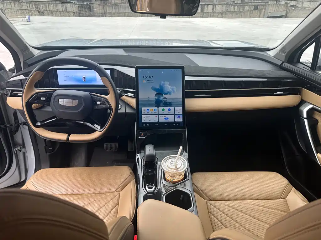 Geely Auto Geely Boyue L 1.5TD DCT Premium 2022 - thumbnail 8