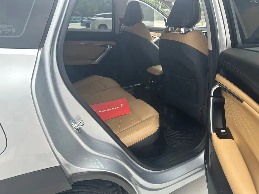 Geely Auto Geely Boyue L 1.5TD DCT Premium 2022 - thumbnail 11